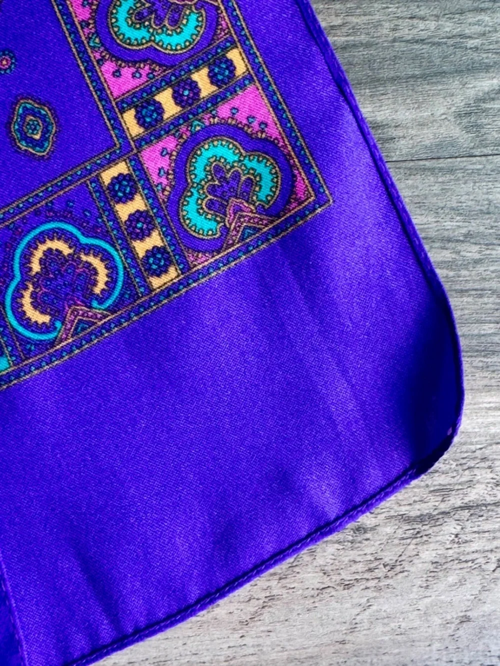 Vintage Inspired Purple Satin Scarf Geometric‎ Medallion Print Wrap